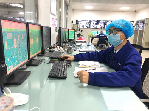 抗 疫 镜头丨防疫复工两手抓