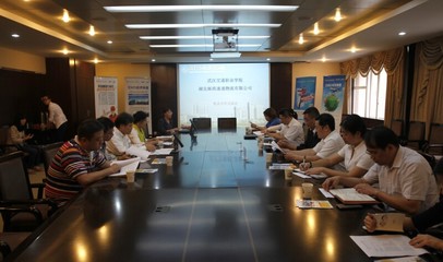 学校推进湖北邮政速递物流校企合作